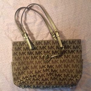 Michael Kors purse